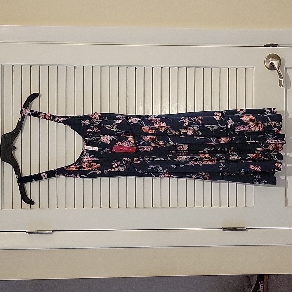 NWT floral dress w drawstring tie in back, size M